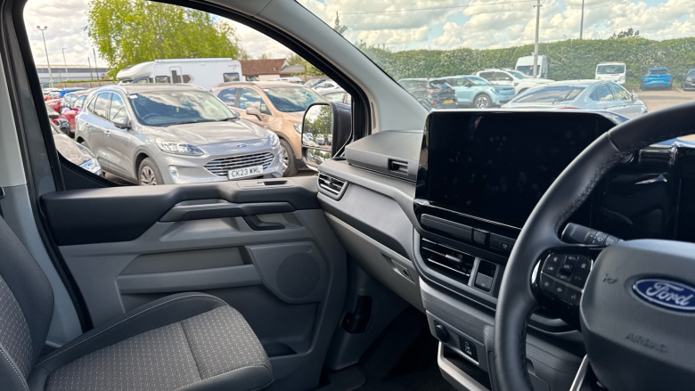 Ford Tourneo Custom 320 L1 Diesel Fwd 2.0 EcoBlue 136ps H1 Zetec 8 seater Auto